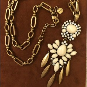 Stella and Dot statement neclace